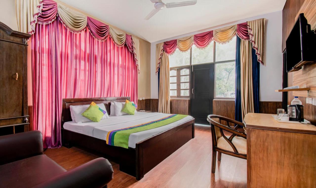 Itsy By Treebo - Jungle View Retreat Hotel Dehradun Bagian luar foto